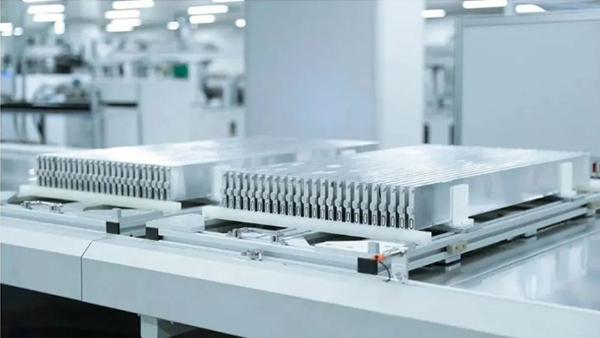 蓋板自動化生產線-數據可進行MES系統(tǒng)追溯