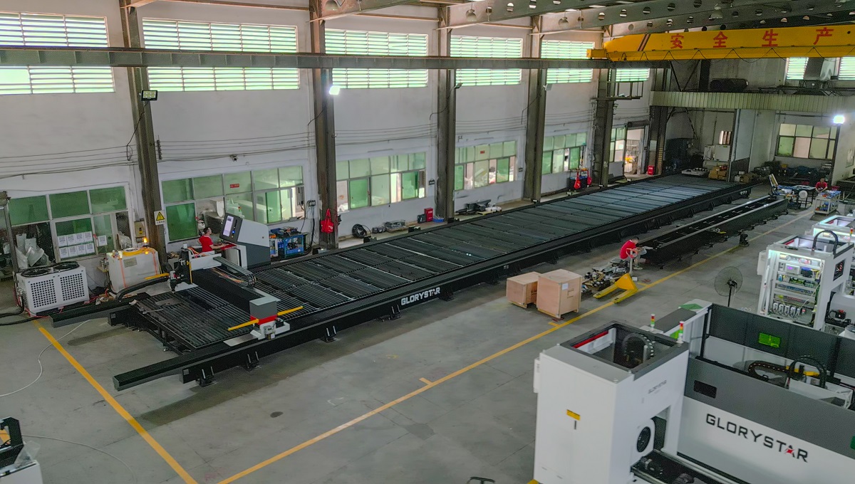 大幅面單平臺板材切割機(jī)，大型工件一刀成型